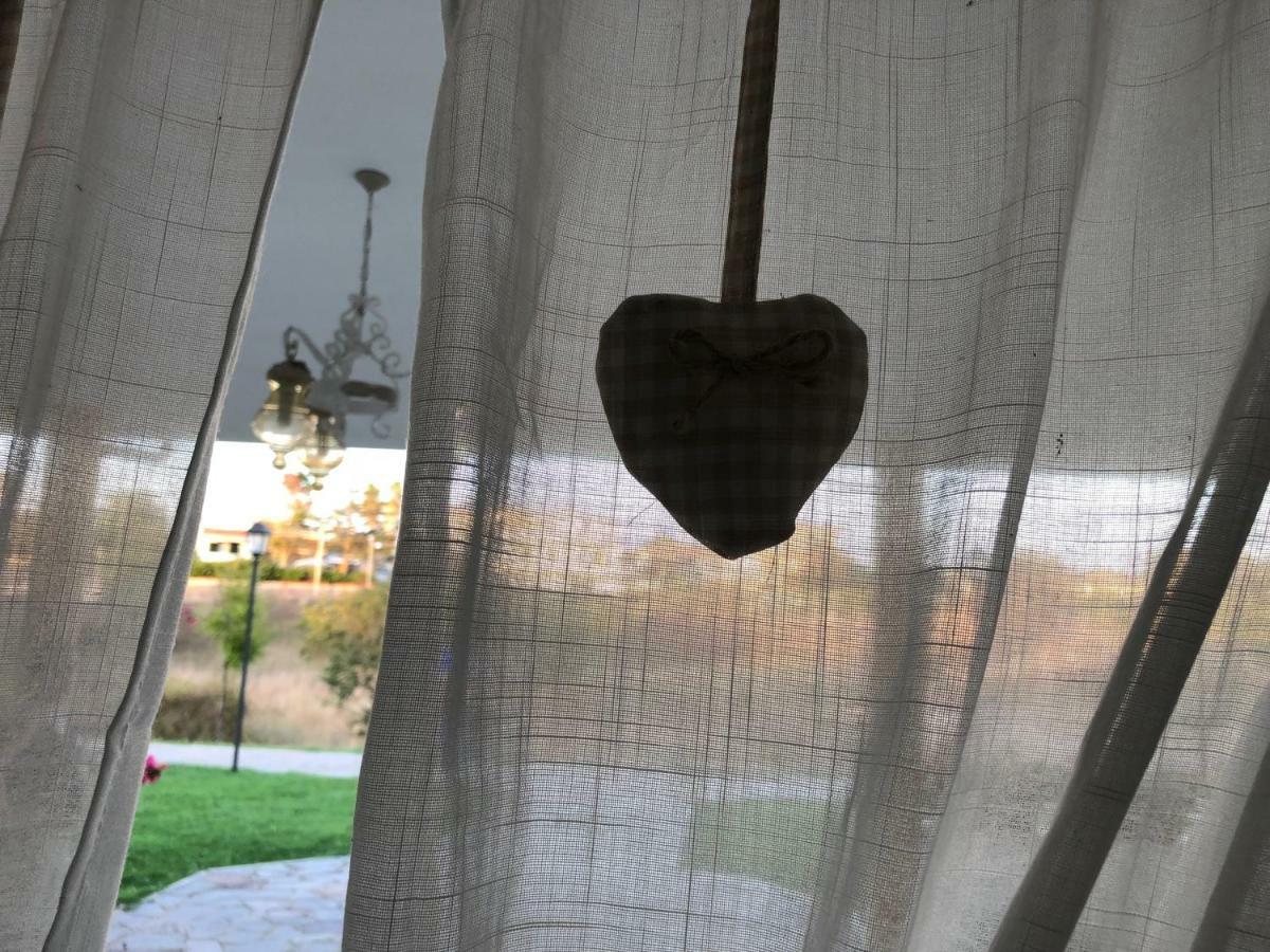 Agriturismo "Lo Zafferano" อาพริเลีย ภายนอก รูปภาพ
