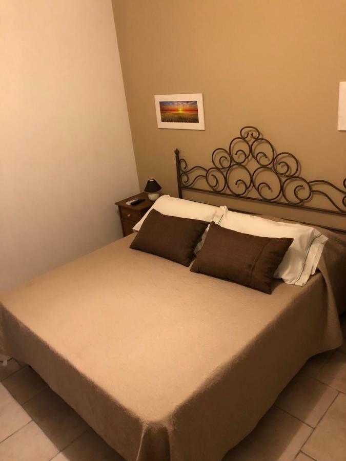 Agriturismo "Lo Zafferano" อาพริเลีย ภายนอก รูปภาพ