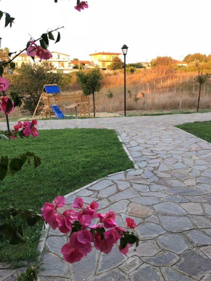 Agriturismo "Lo Zafferano" อาพริเลีย ภายนอก รูปภาพ
